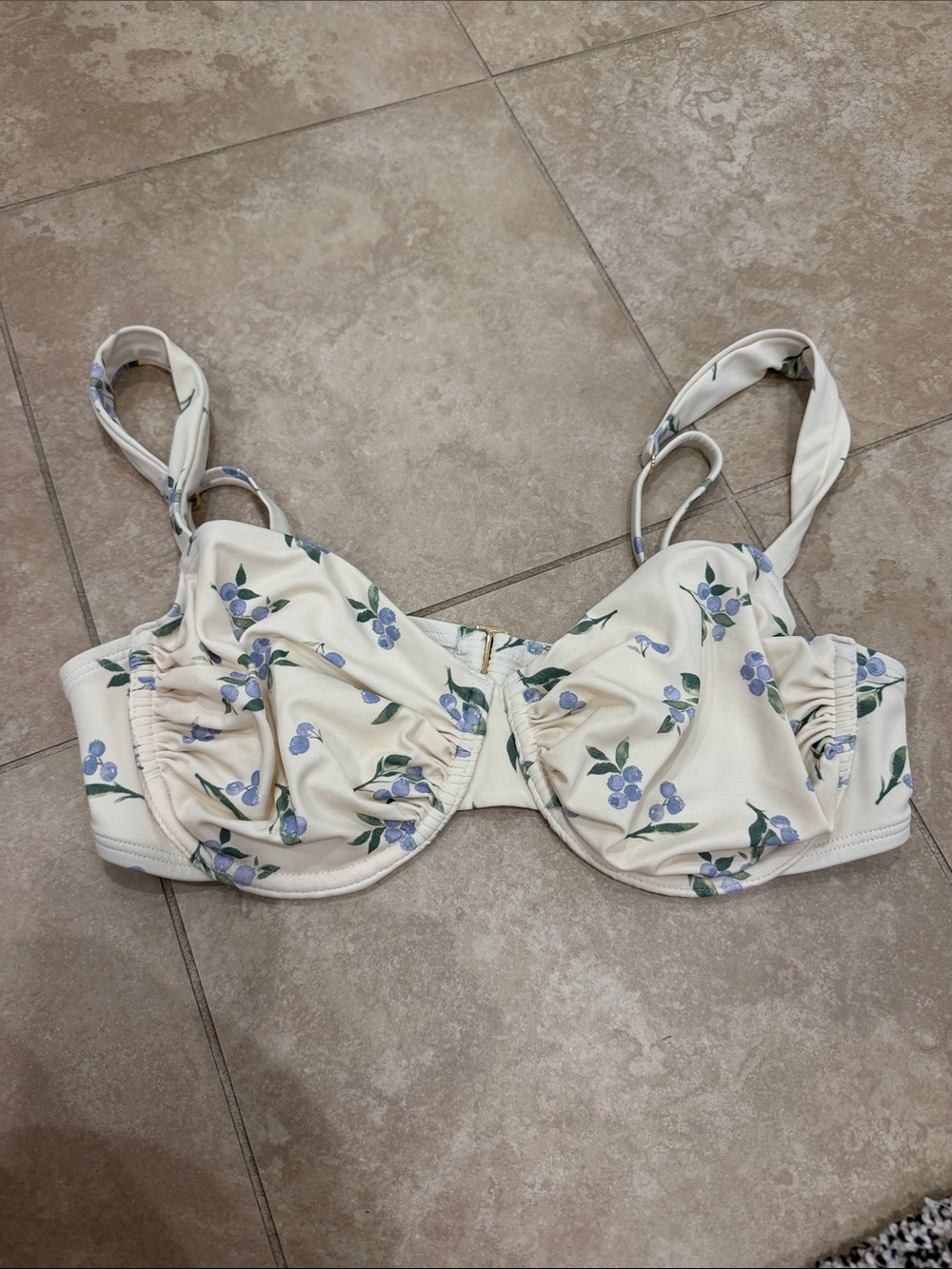 Shade & Shore Cream Floral Underwire Swimsuit Top with Blue Accent, Size 34DD